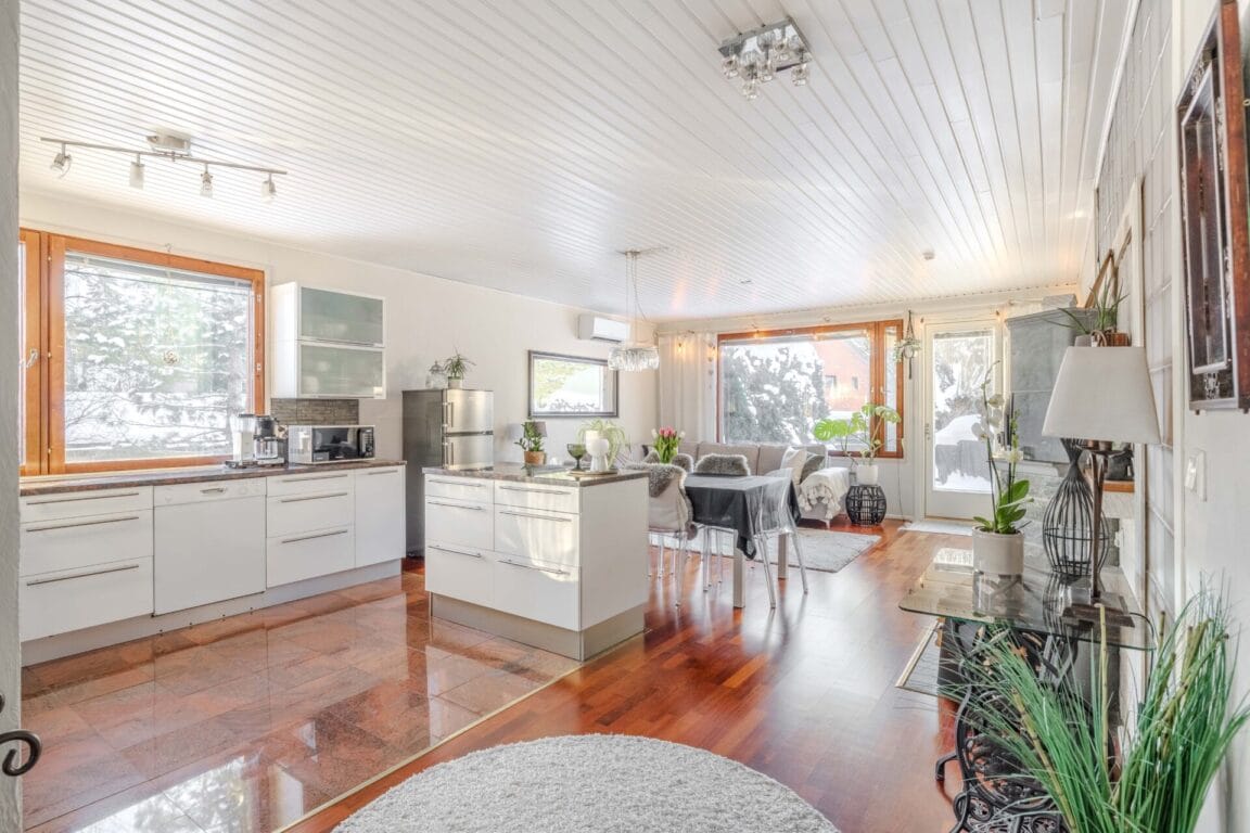 Lintukalliontie 5 B, Vantaa (Kivimäki, Martinlaakso)