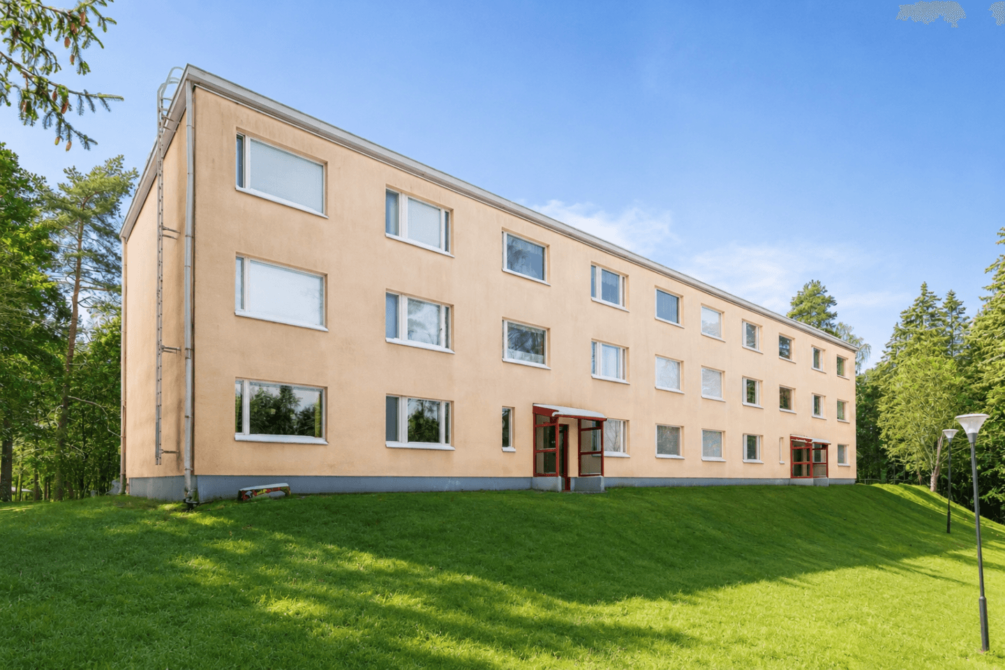 Simonkallionkuja 4-6, Vantaa (Simonkallio, Simonkylä), Kuva 1