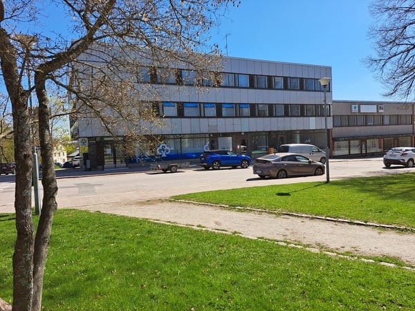 Huhdintie 7, Karkkila