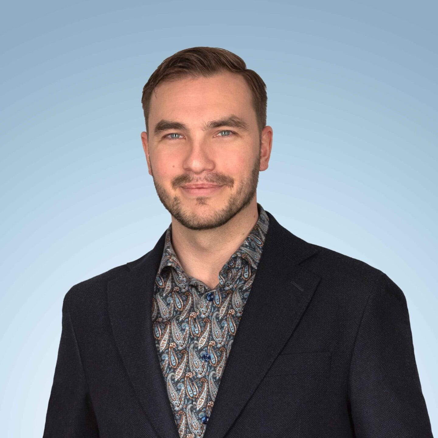 Asuntomyyjä Niklas Lindroos