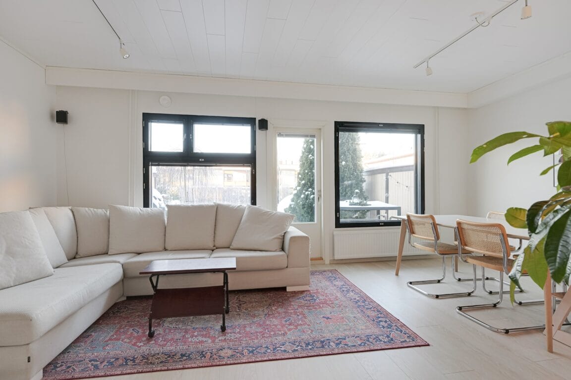 Kravuntie 1, Helsinki (Suutarila, Siltamäki)