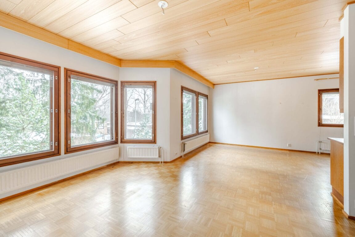 Aidasmäentie 32, Helsinki (Veräjämäki)