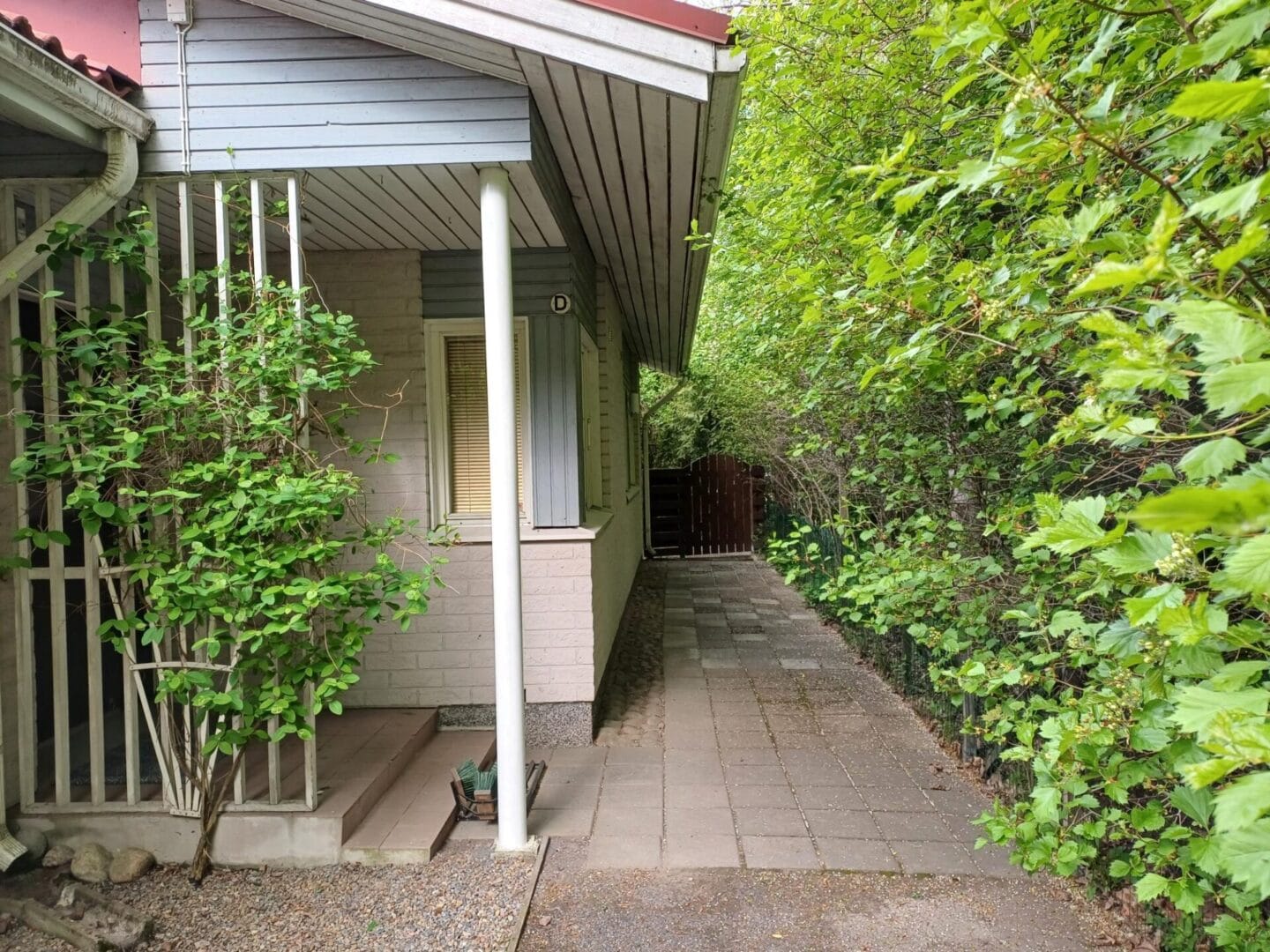 Kinaporinkuja 5, Vantaa (Jokiniemi, Hiekkaharju), Kuva 1