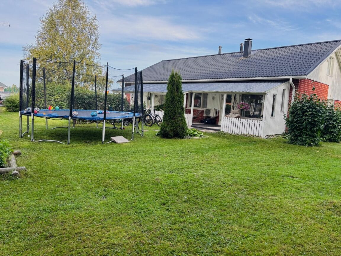 Luovuntie 1, Nivala (Keskusta)