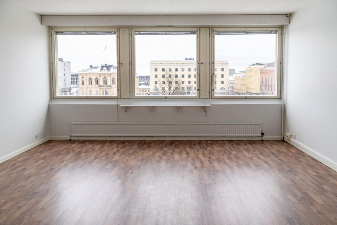 Hallituskatu 18, Hämeenlinna (Koilliskulma, Keskusta)