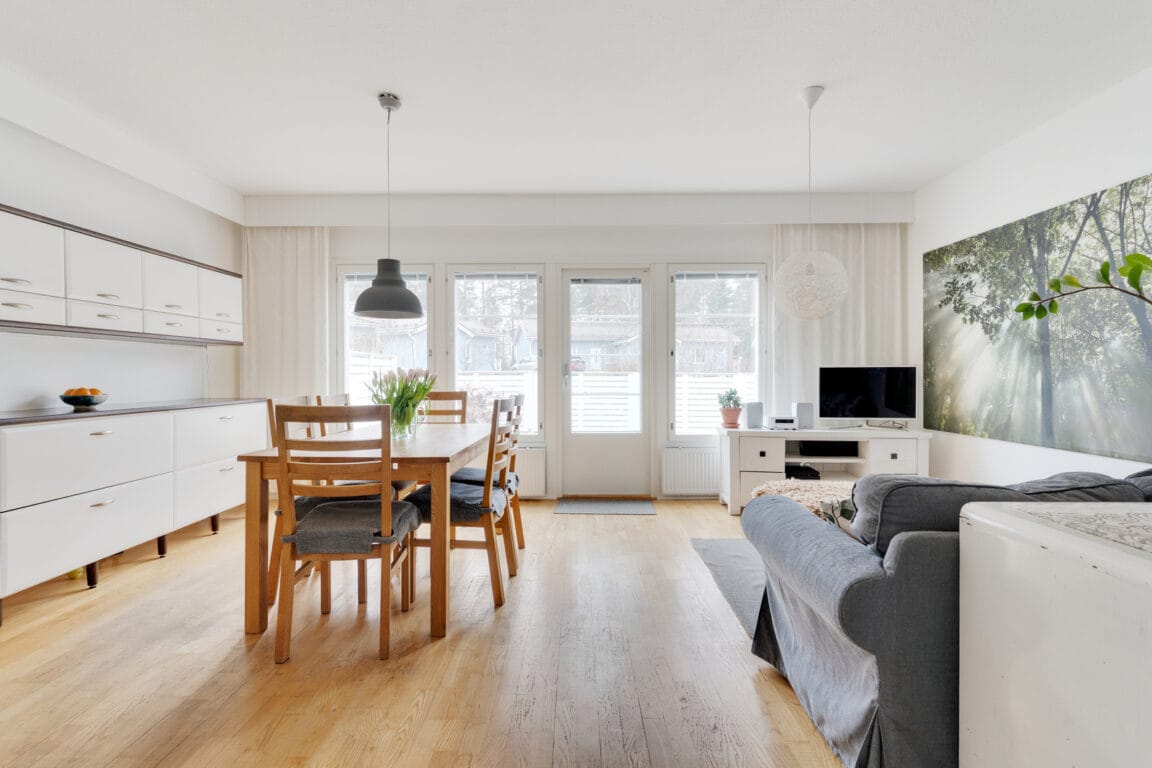 Esikoisentie 8, Helsinki (Hakuninmaa)