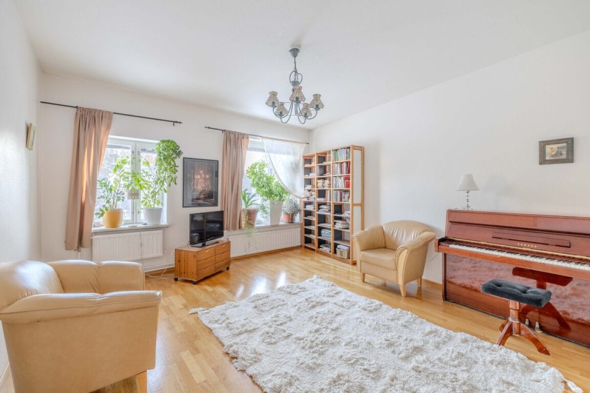 Männikkötie 5, Helsinki (Maunula)