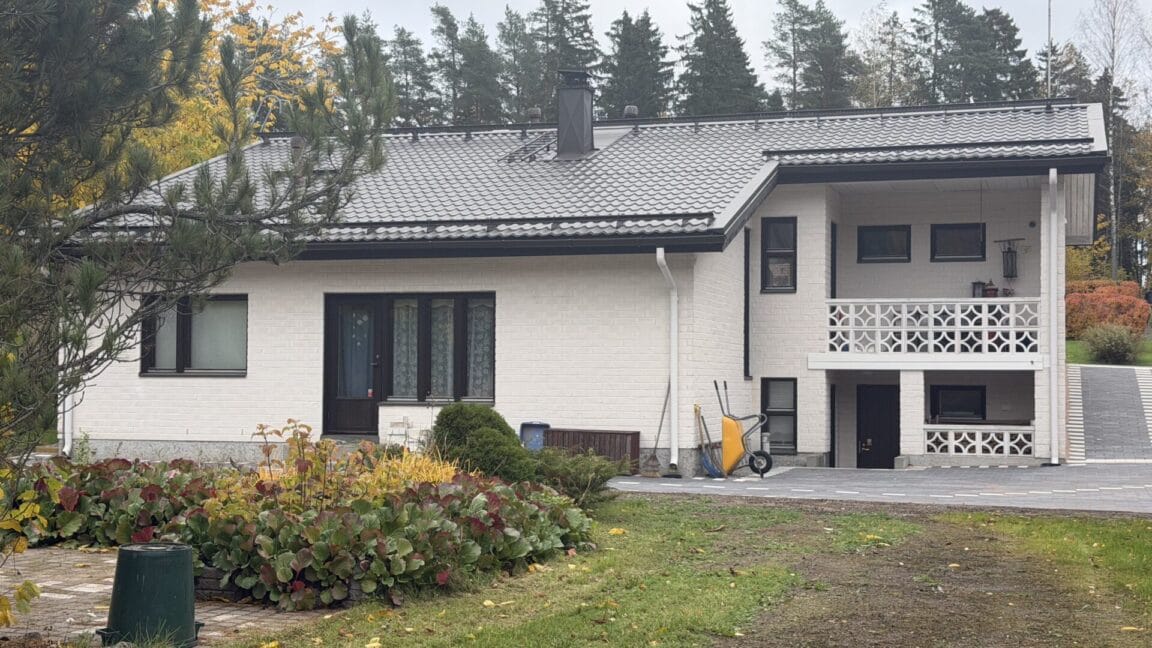 Tarhurinkuja 14, Lohja (Maksjoki)