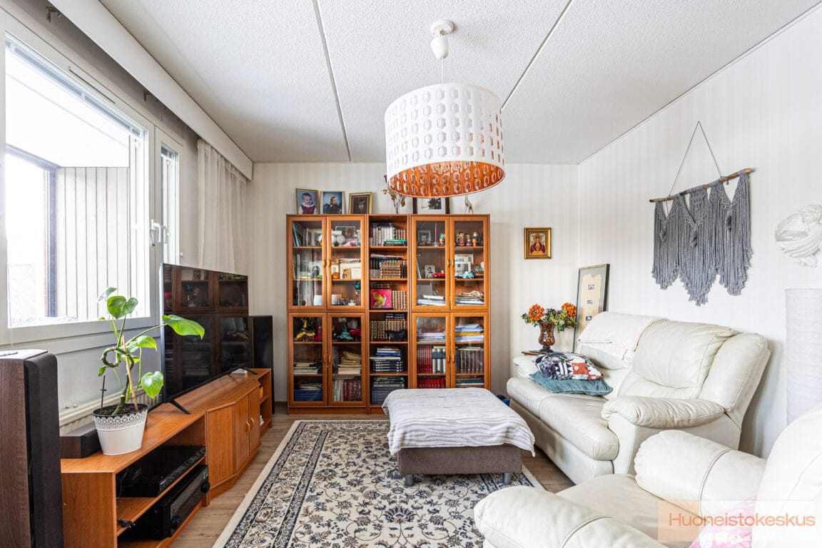 Puijonsarventie 29, Kuopio (Julkula)