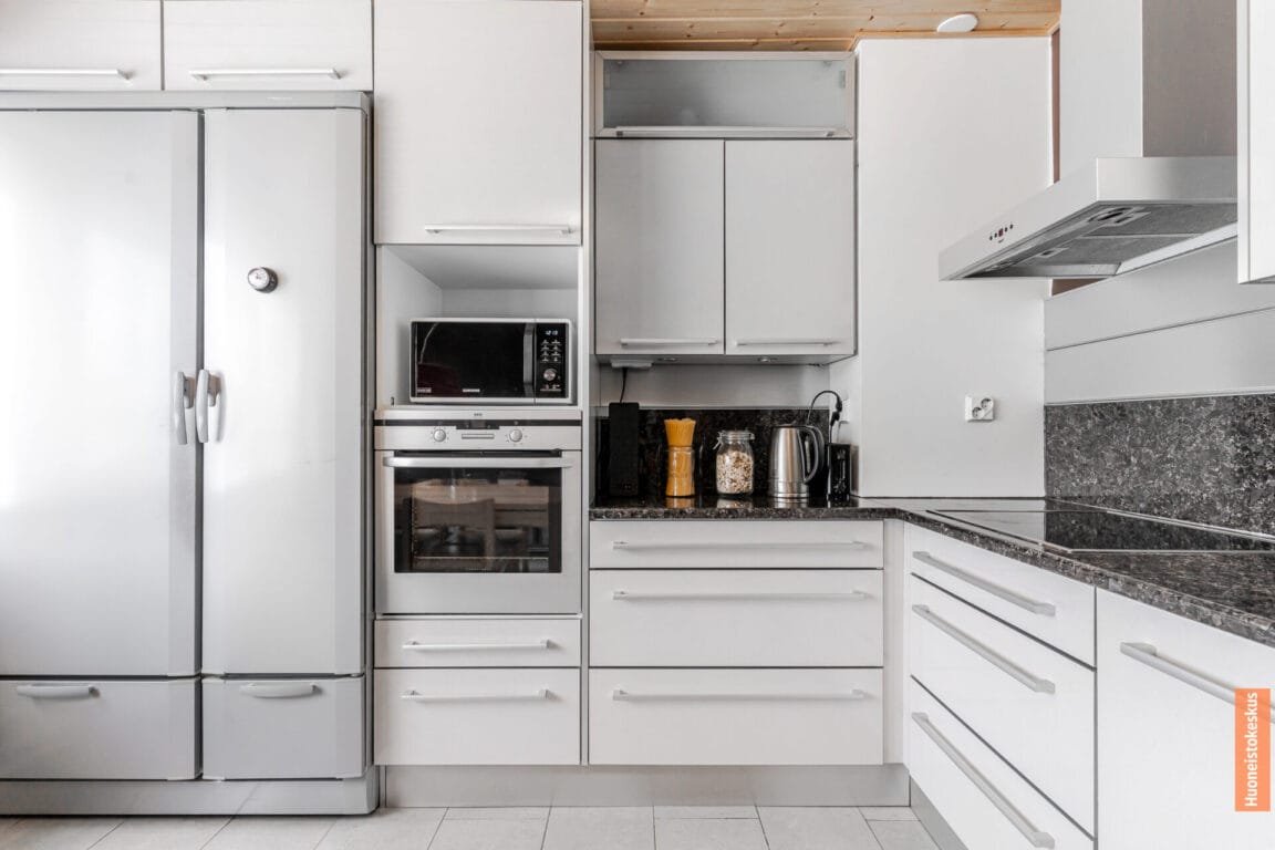 Ahdintie 21, Piispanristi (Piispanristi)