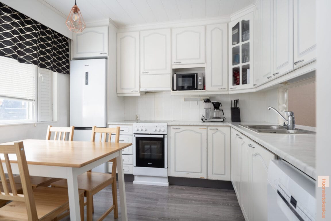 Tilhitie 21, Ylivieska (Toivonpuisto)