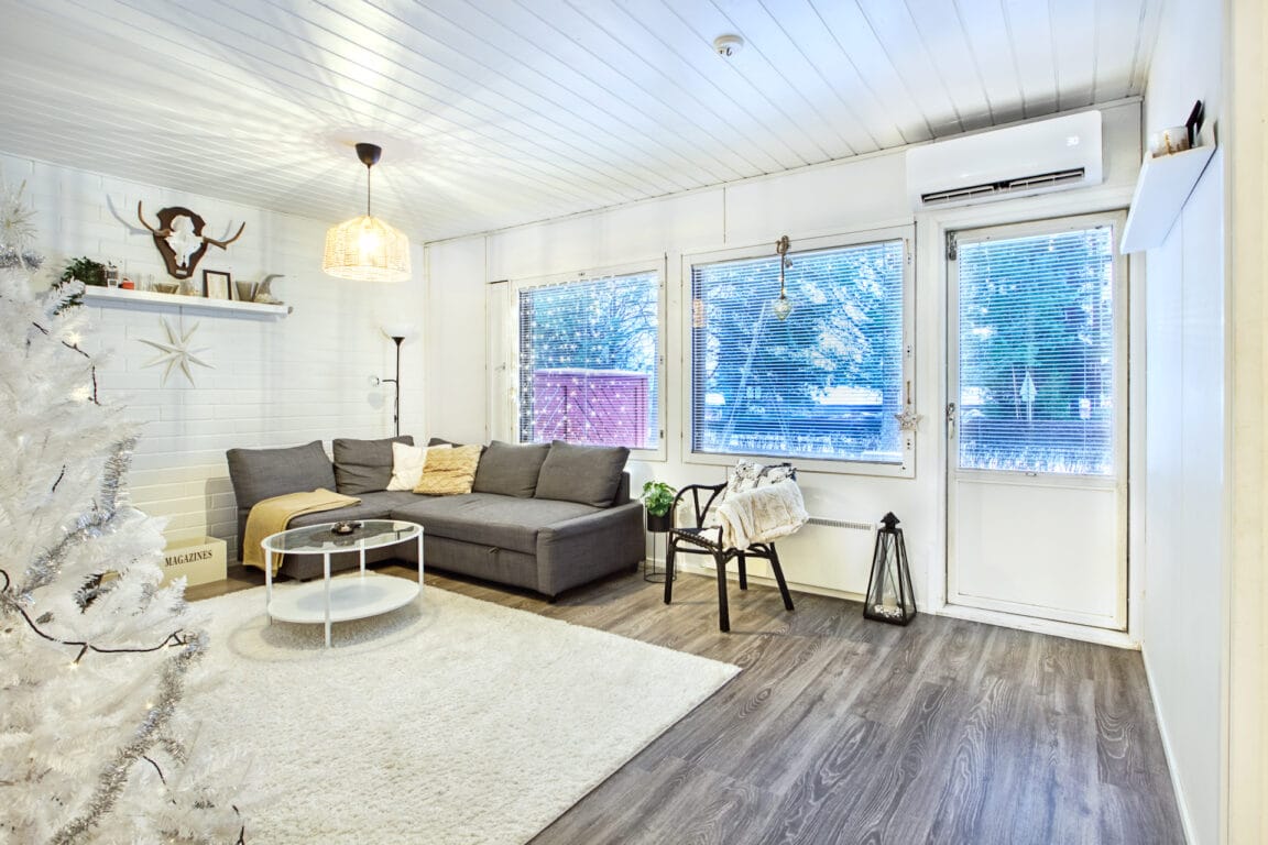 Russellahdentie 7, Tuusniemi