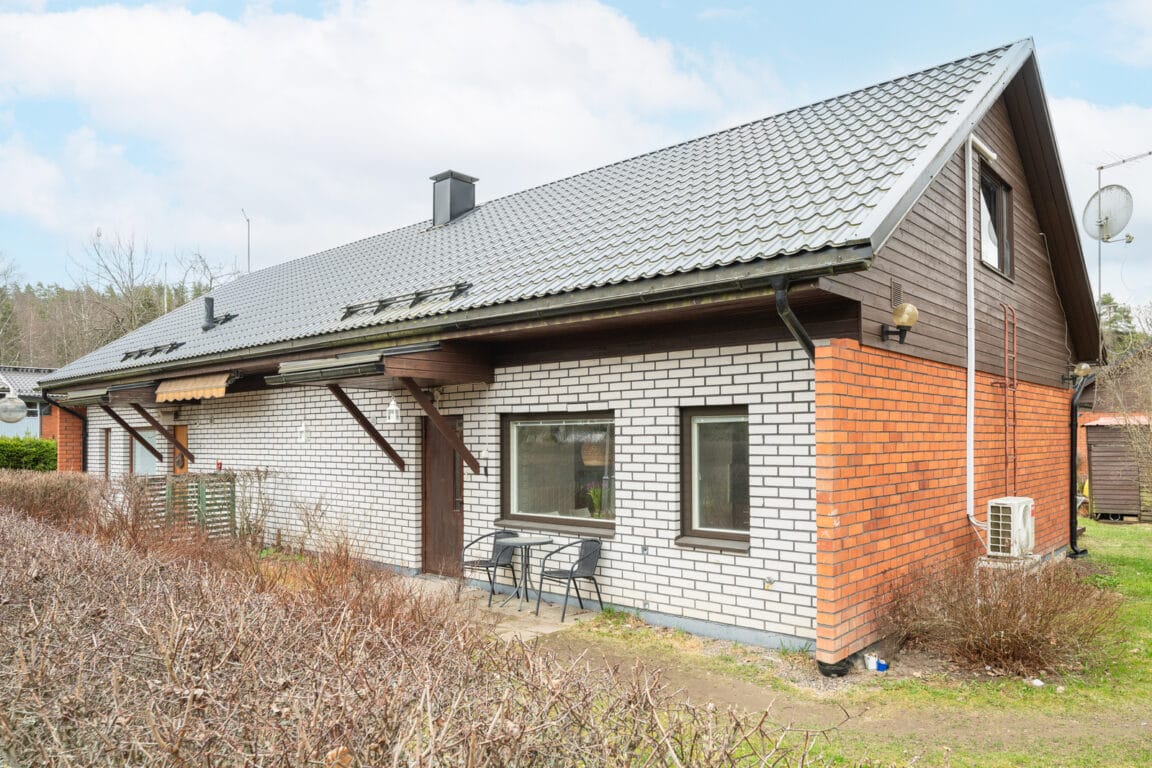 Linnunuitonkatu 30, Karkkila (Polari)