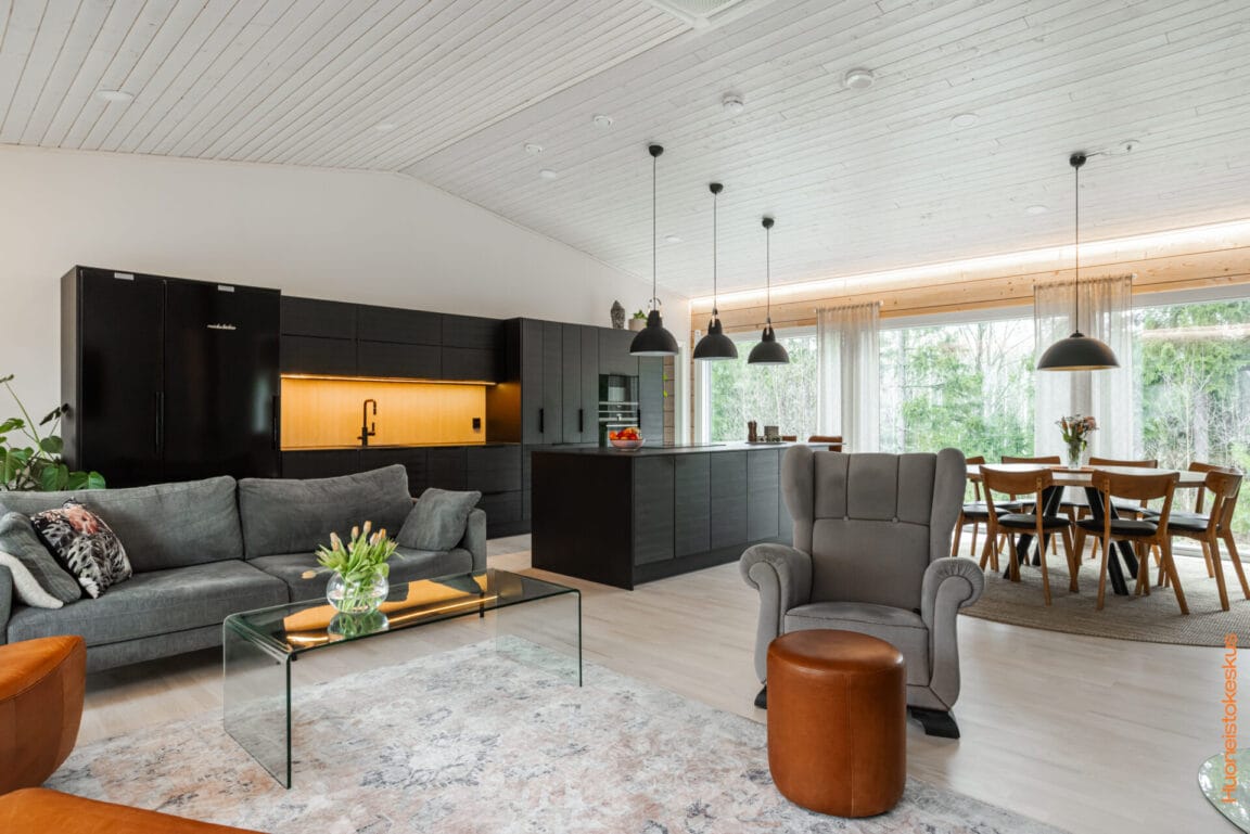 Arolantie 15, Mynämäki