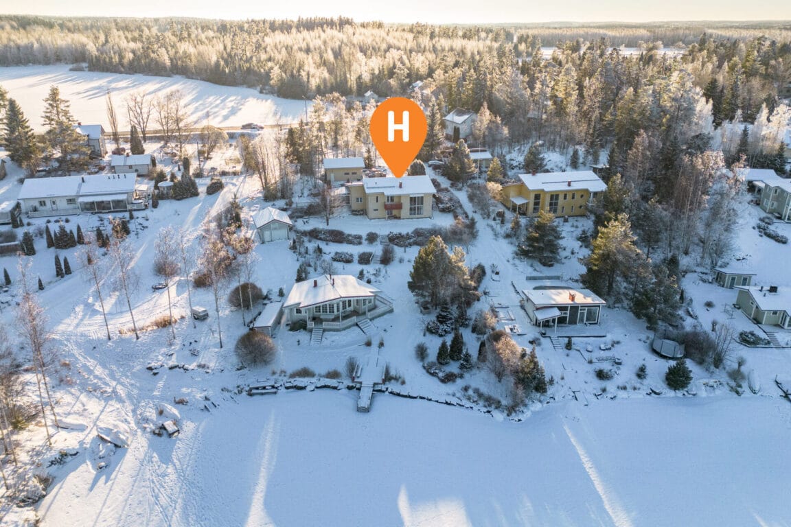 Laivurintie 5a, Akaa (Varrasniemi)