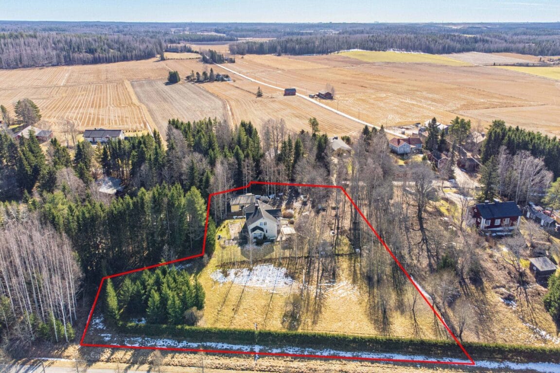 Nahkelanraitti 35, Tuusula (Nahkela)