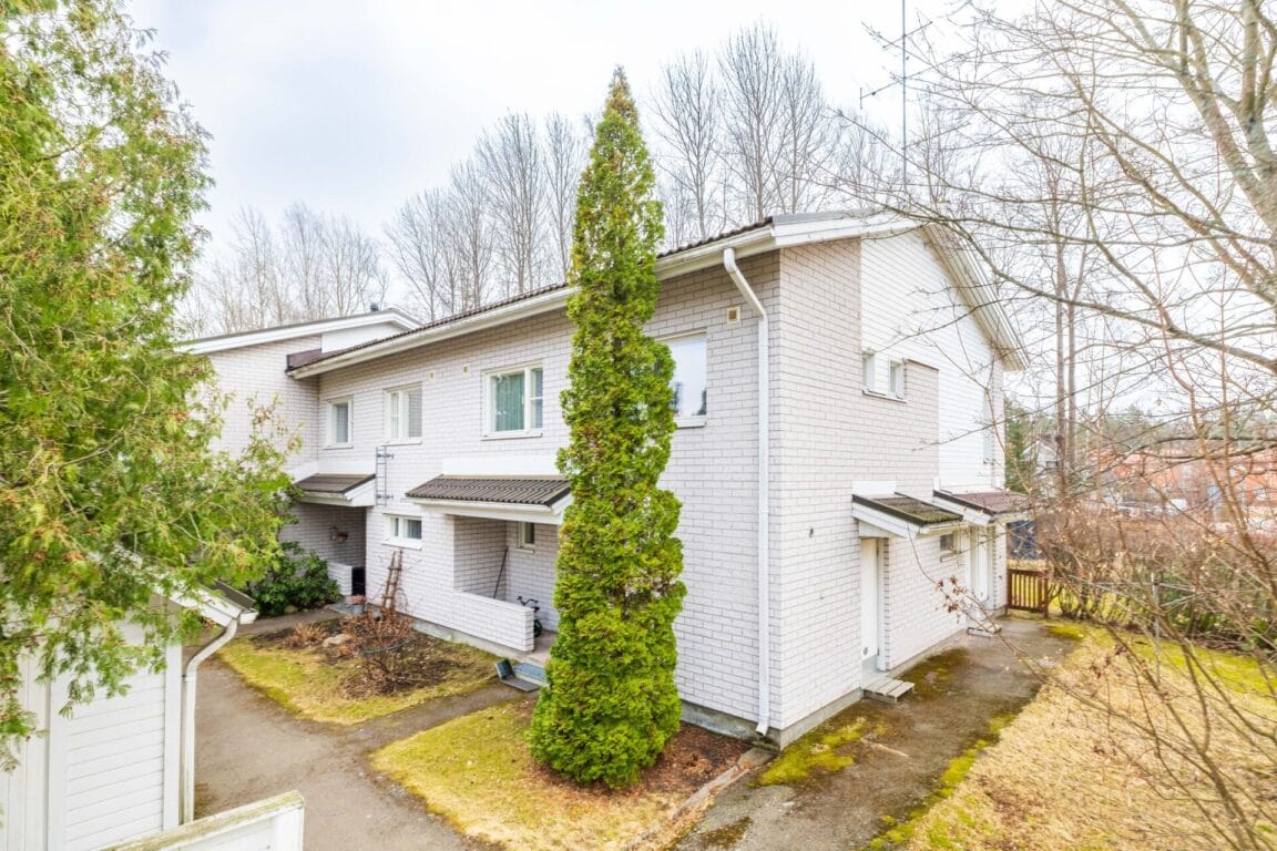 Hiihtotie 10, Rajakylä (Rajakylä)