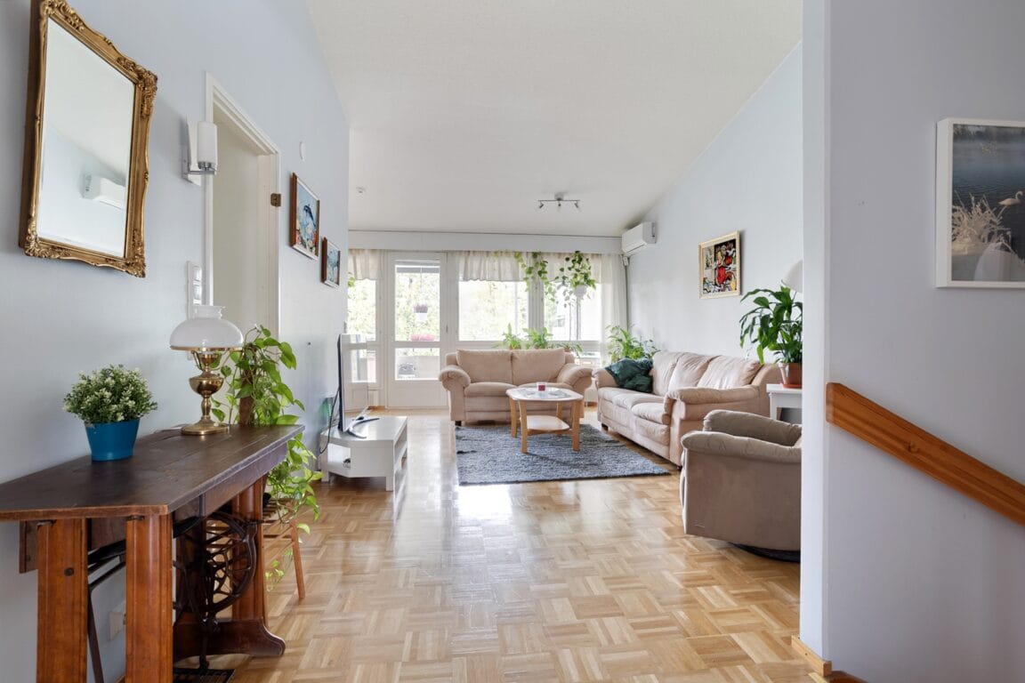 Haltijatontuntie 16, Espoo (Tontunmäki)