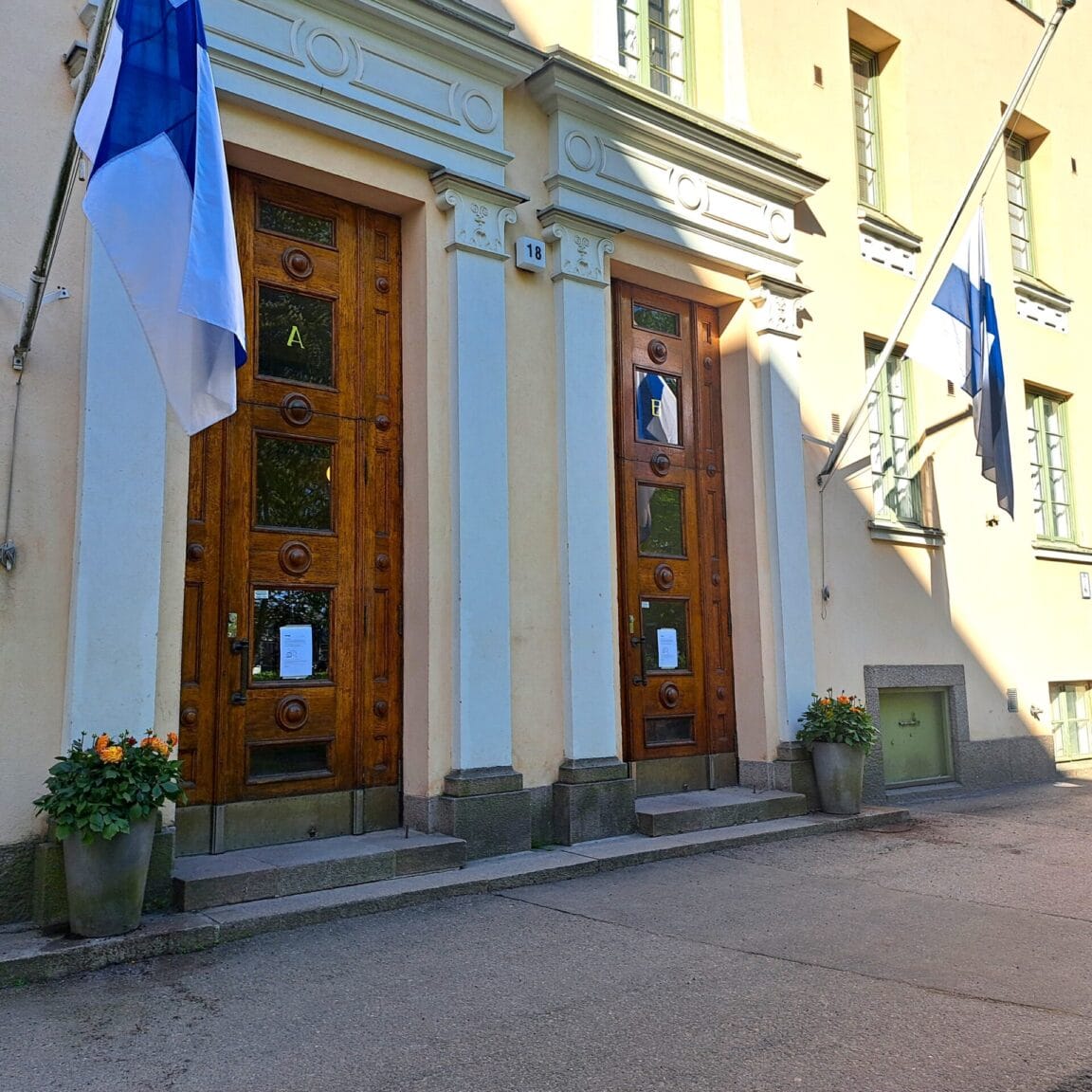 Urheilukatu 18, Helsinki (Taka-Töölö)
