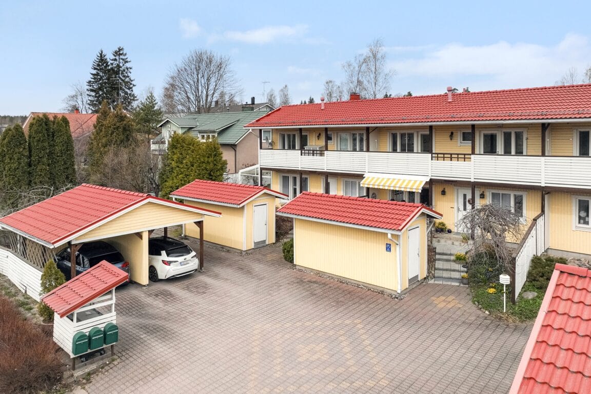 Linnuntie 8, Espoo (Lintuvaara)