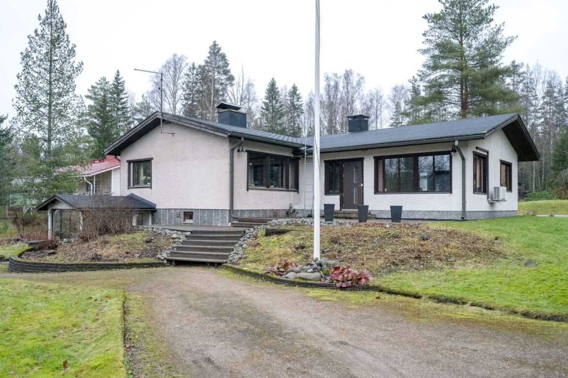 Aisakellontie 6, Vantaa (Linnainen)