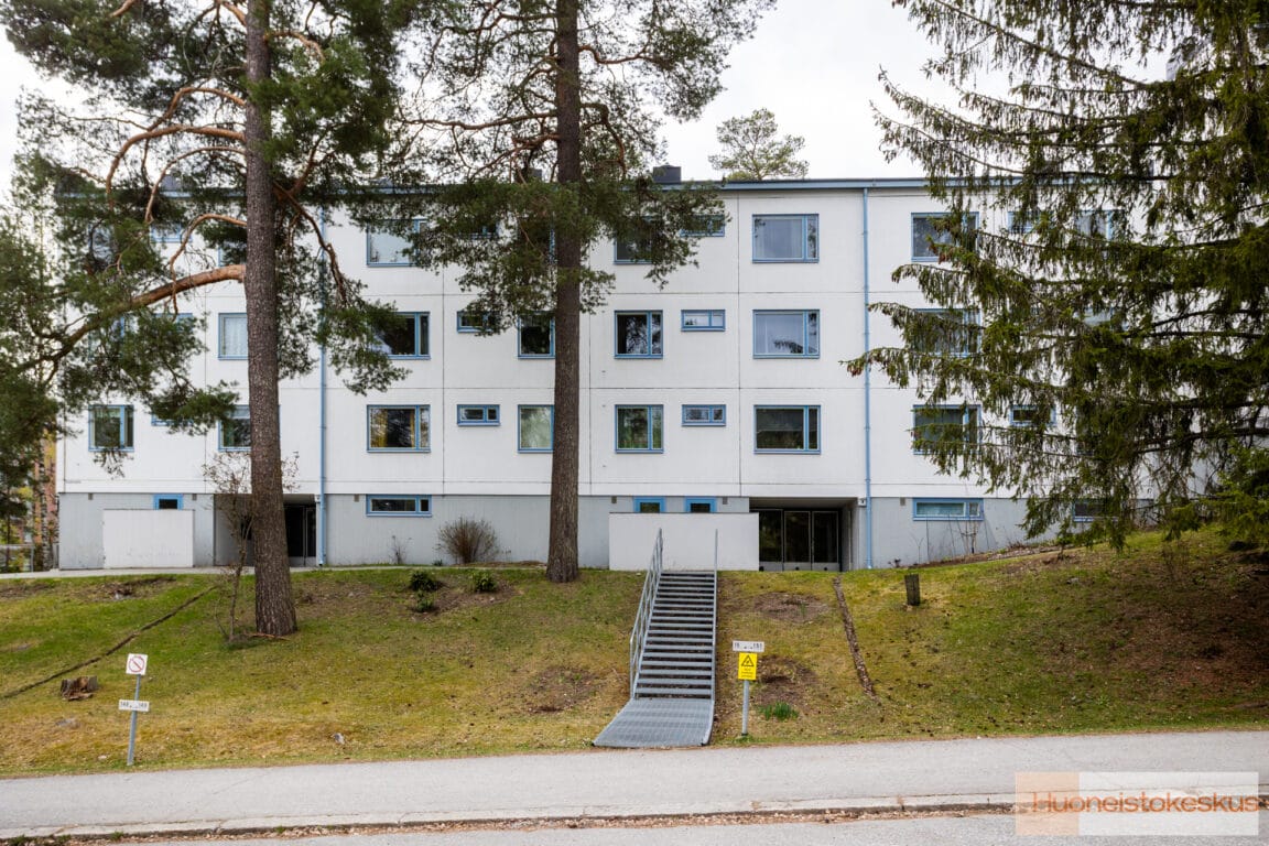 Suunnistajantie 13, Kuopio (Puijonlaakso)