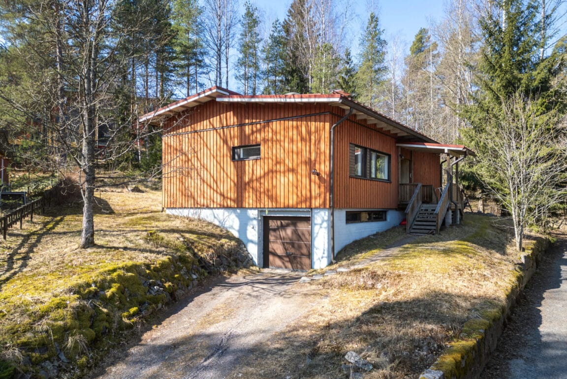 Tikankuja 10, Hyvinkää (Talvisilta)