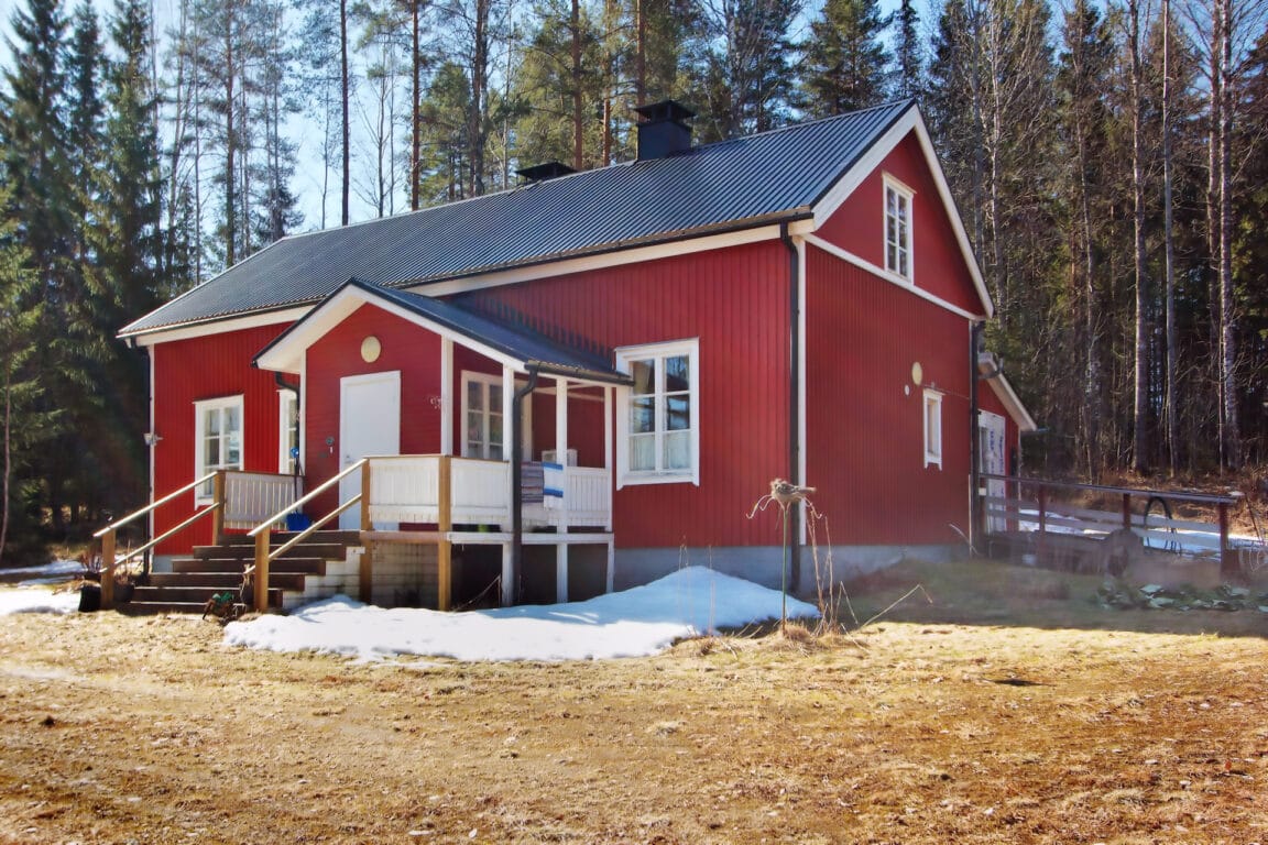 Mustinlahdentie 110, Kuopio (Litmaniemi)