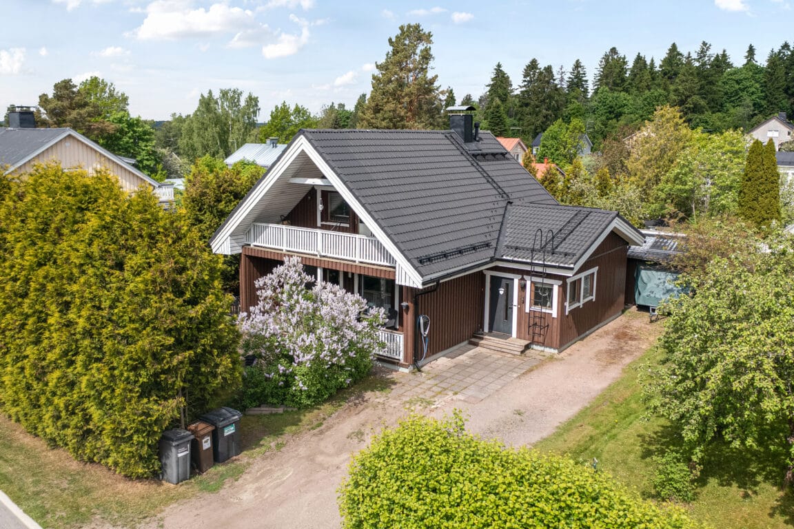 Linjatie 20, Porvoo (Pappilanpelto)