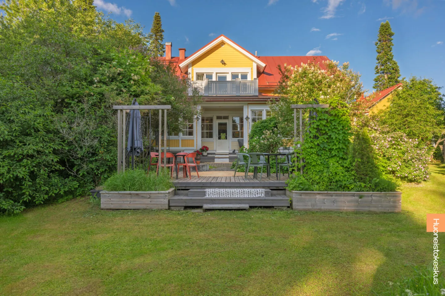 Omakotitalo, 5mh+oh+k+khh+ph+s+2wc+2vh, 233 m², Keskusta, Haapajärvi