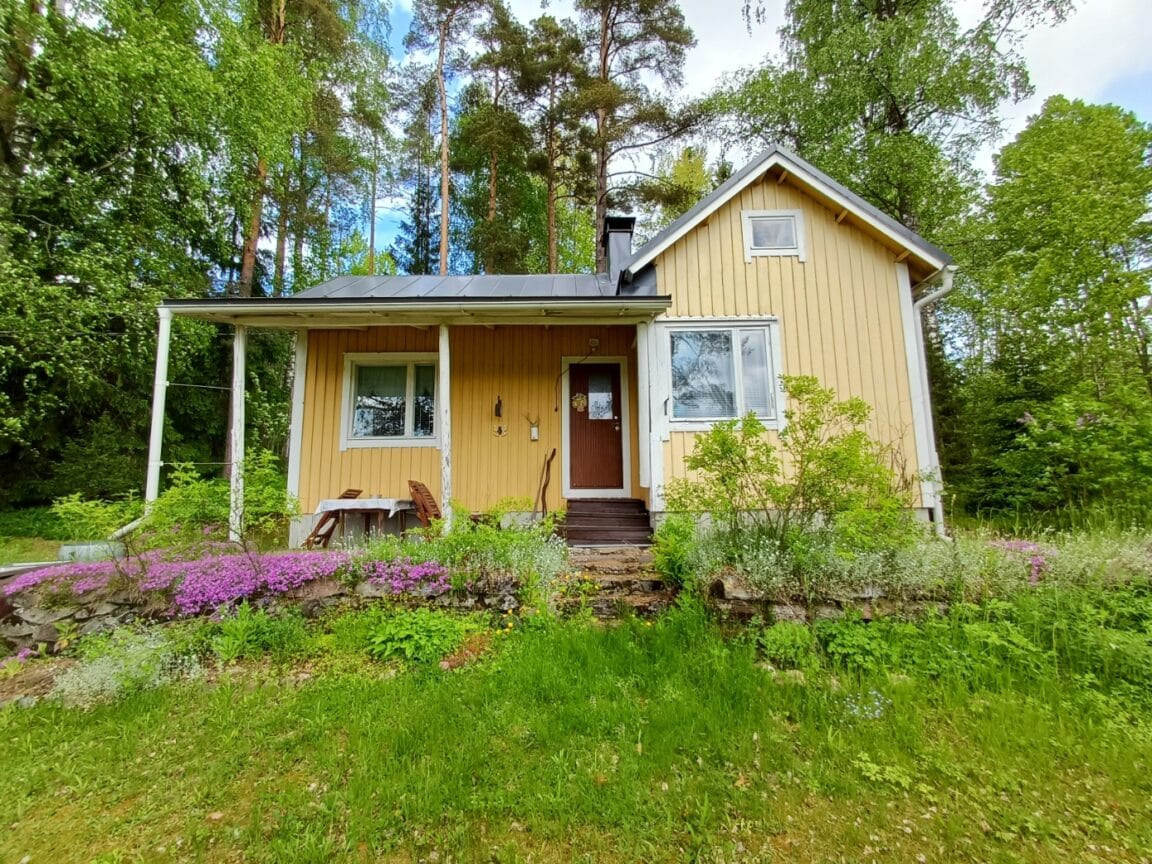Yli-Vanhakyläntie 8, Vihti (Vihtijärvi)