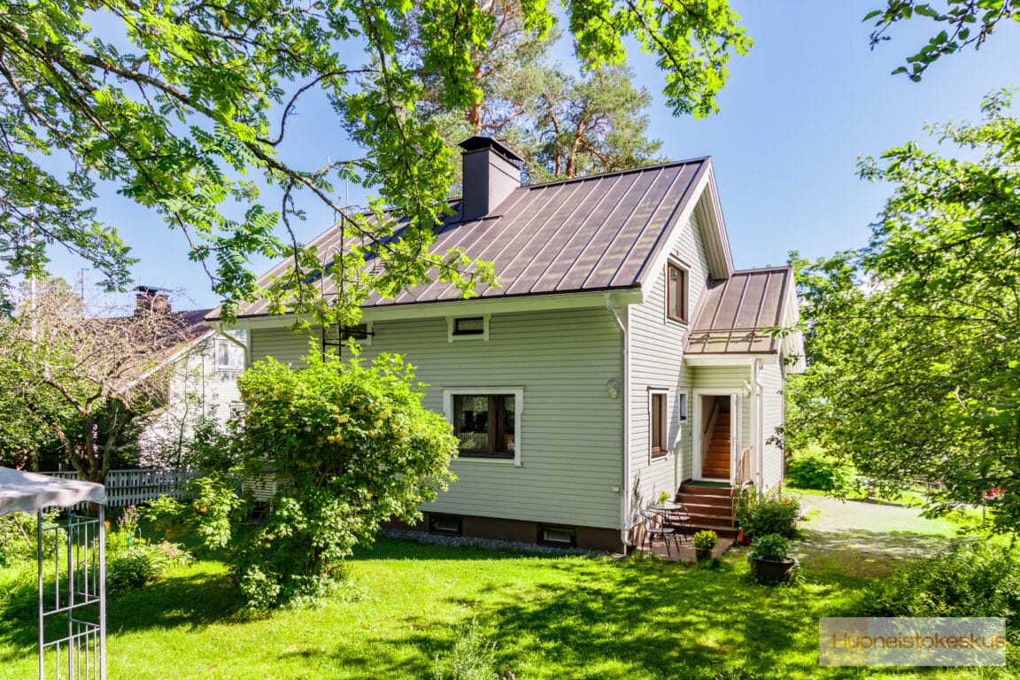 Salmelaisenkatu 13, Kuopio (Linnanpelto)
