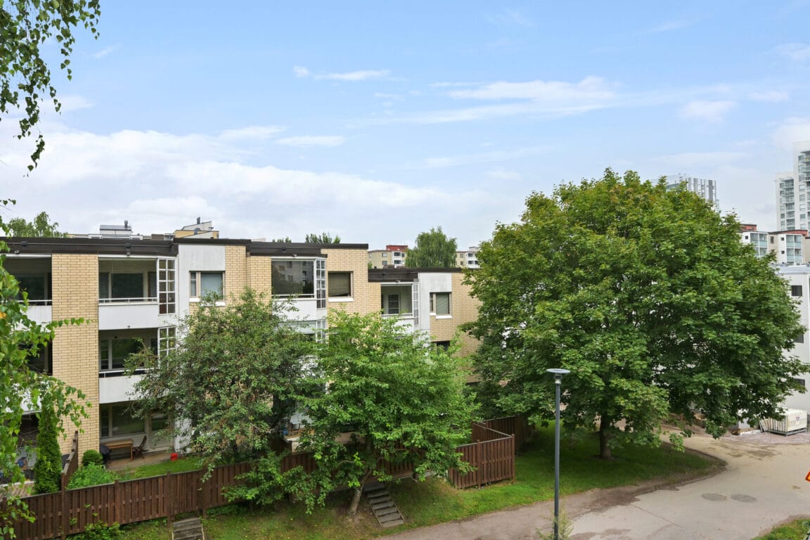 Komentajankatu 8, Espoo (Perkkaa)