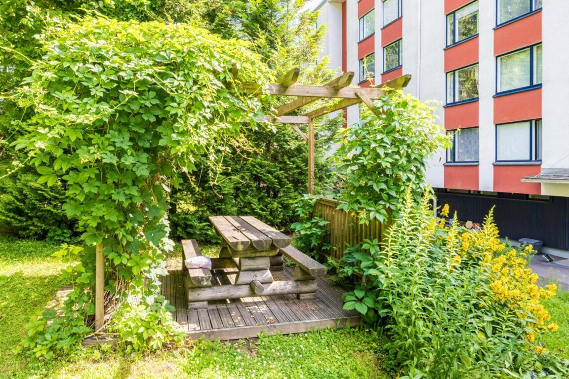 Lammaslammentie 10, Vantaa (Pähkinärinne)