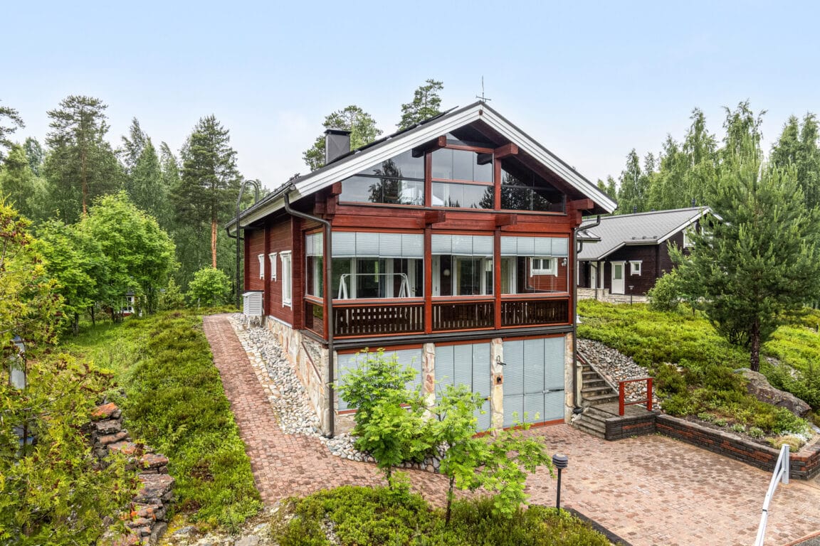 Kiljusenkaari 5, Tahkovuori