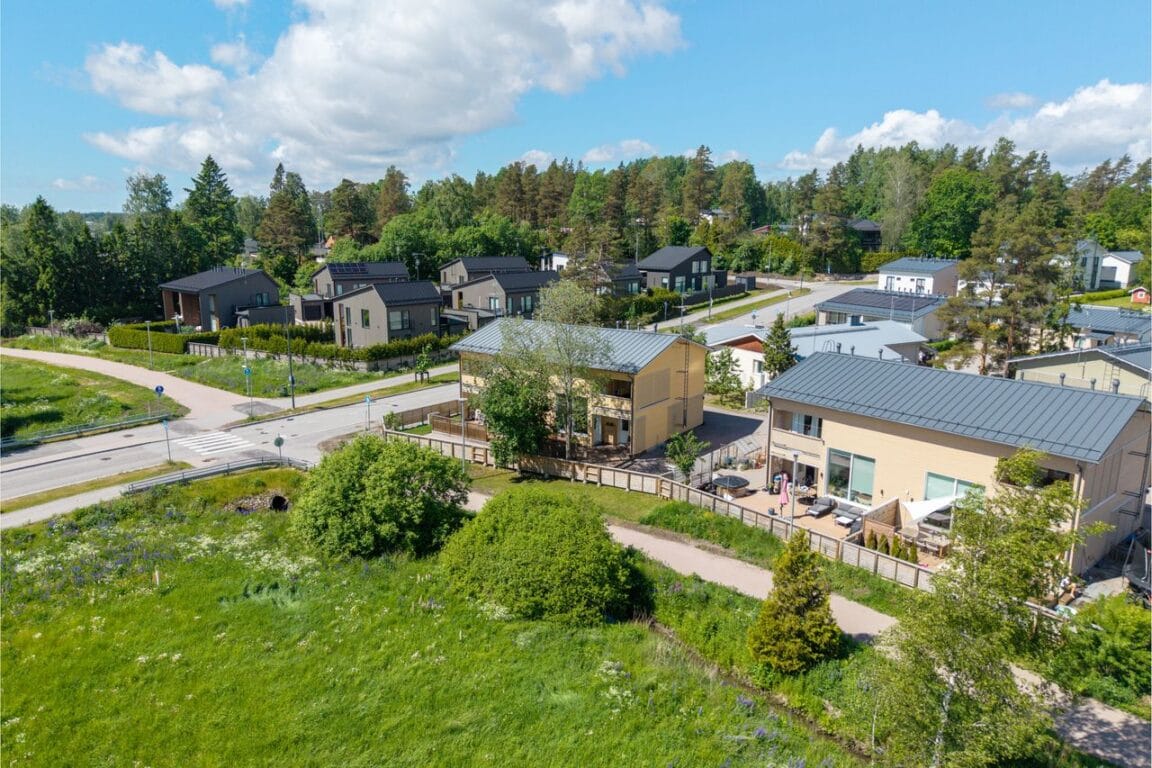Komutintie 4 B, Espoo (Kurttila)
