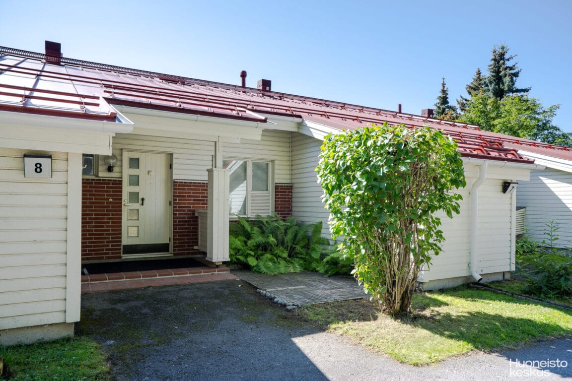 Joulumerkintie 11, Oulu (Mäntylä)