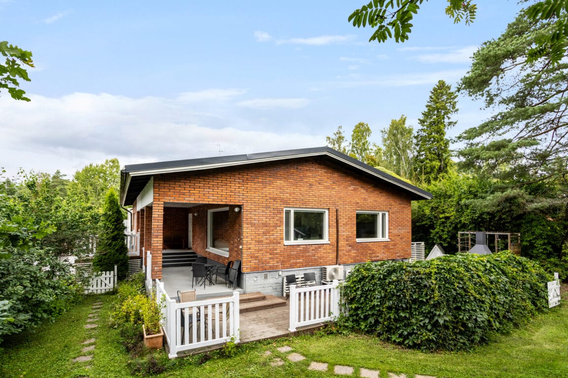 Säkkijärventie, Espoo (Laajalahti)