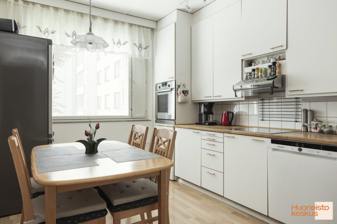 Nisse Kavon katu 6, Turku (Varissuo)