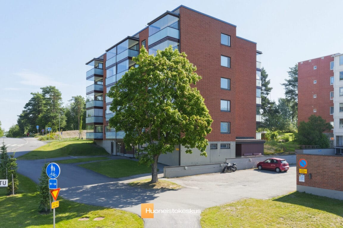 Suvikatu 3, Joensuu (Niinivaara)