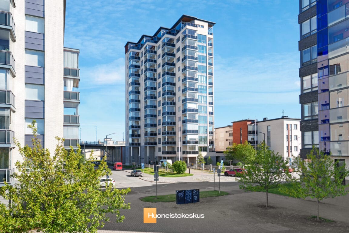 Jokikatu 7, Joensuu (Penttilä)