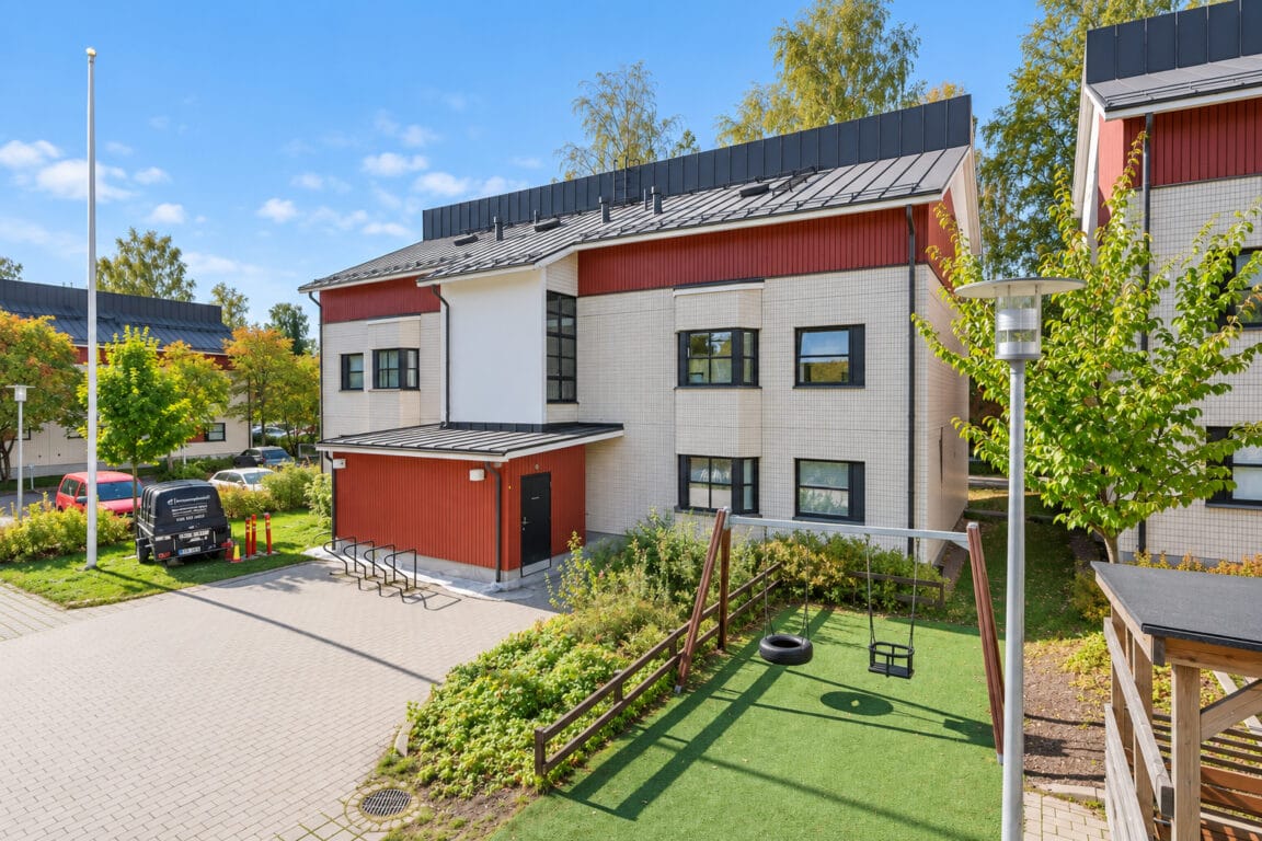 Laurinniityntie 16, Helsinki (Lassila)