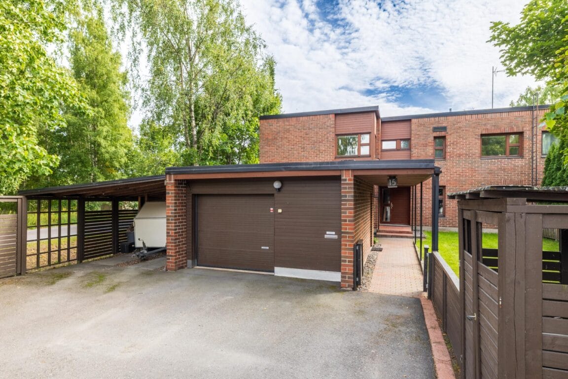 Vanha Koivuniementie 15, Helsinki (Marjaniemi)