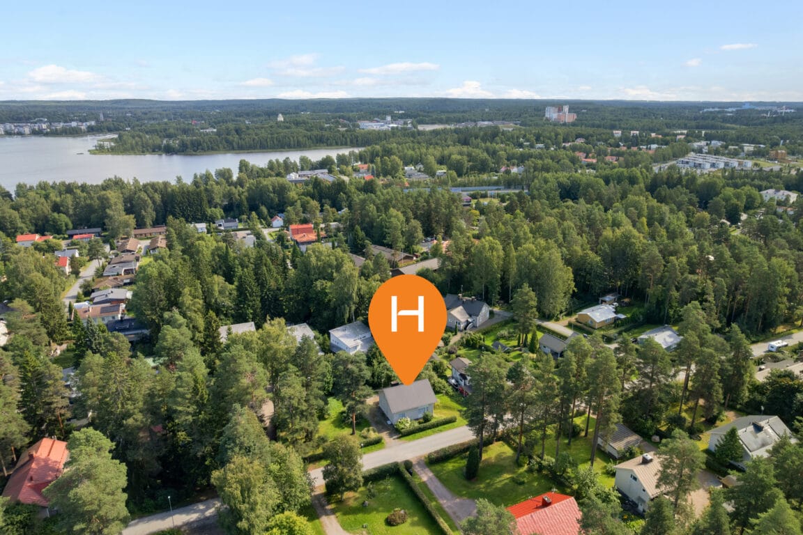 Rinnetie 30, Hämeenlinna (Kankaantausta)