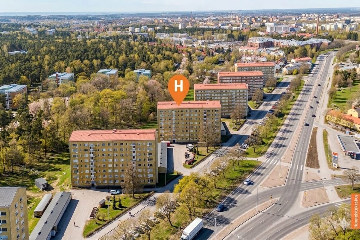 Kivikartiontie 9, Turku (Luolavuori)