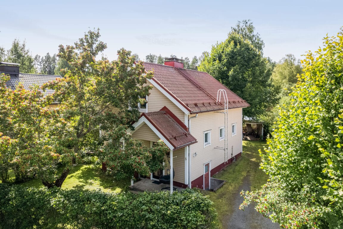 Ratsumiehentie 5, Hämeenlinna (Ahvenisto)
