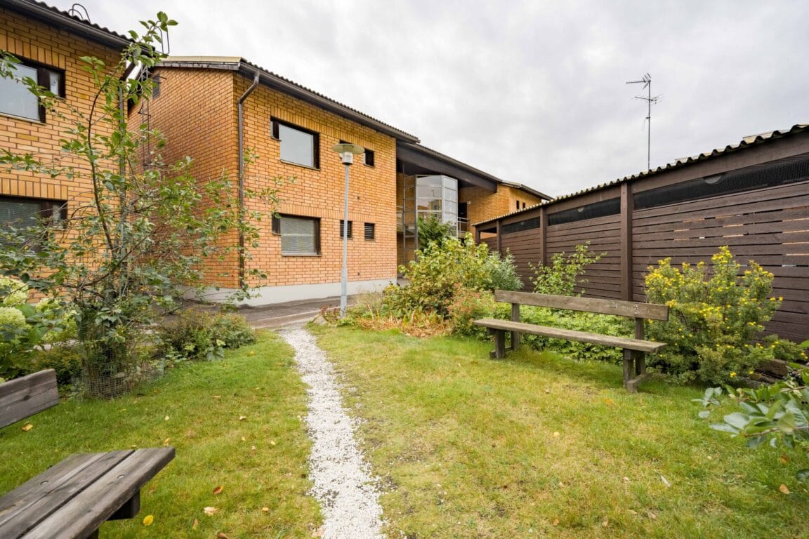 Talvikkitie 18, Vantaa (Viertola)