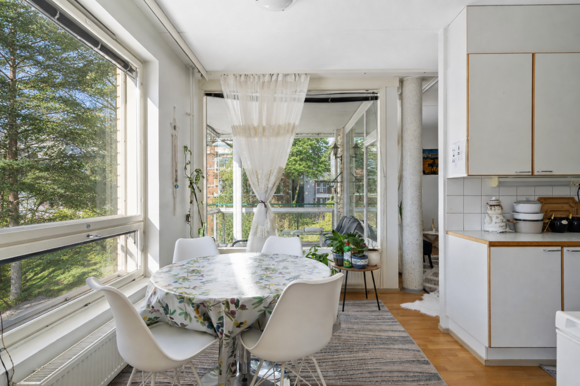 Kuusiniementie 17, Espoo (Viherkallio, Viherlaakso)