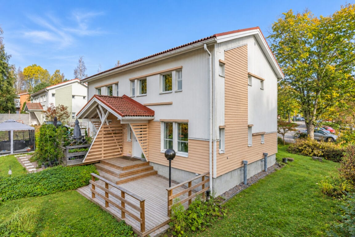Pesäpuunkuja 3, Vantaa (Vallinoja)