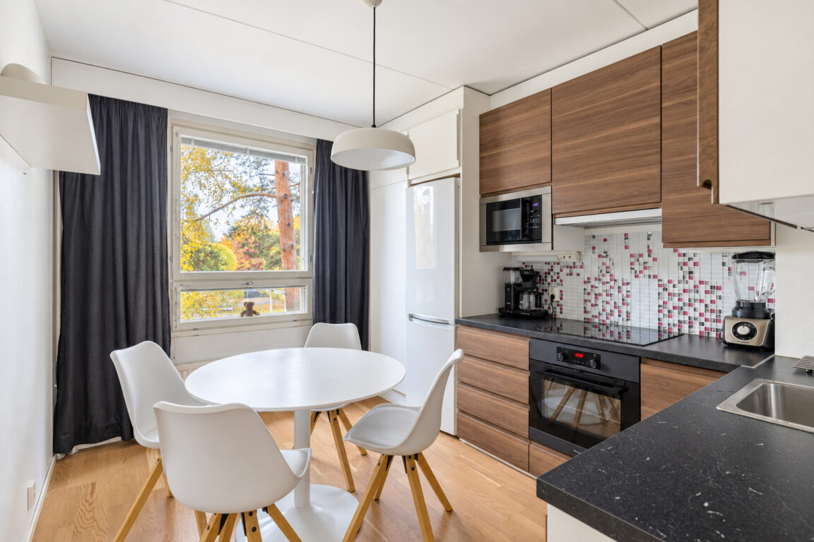 Kultarikonpolku 4, Vantaa
